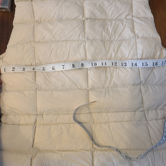 Columbia Medium Women's Cream Puffer Vest Down Filled NWT - Picture 13 of 16
